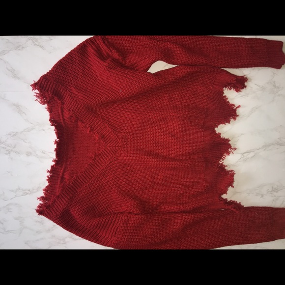 Red sweater - Picture 3 of 4